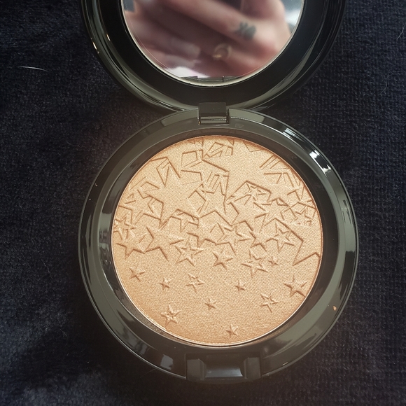 ⭐MAC COSMETICS OPALESCENT POWDER IN RISING STAR⭐ - Picture 6 of 8
